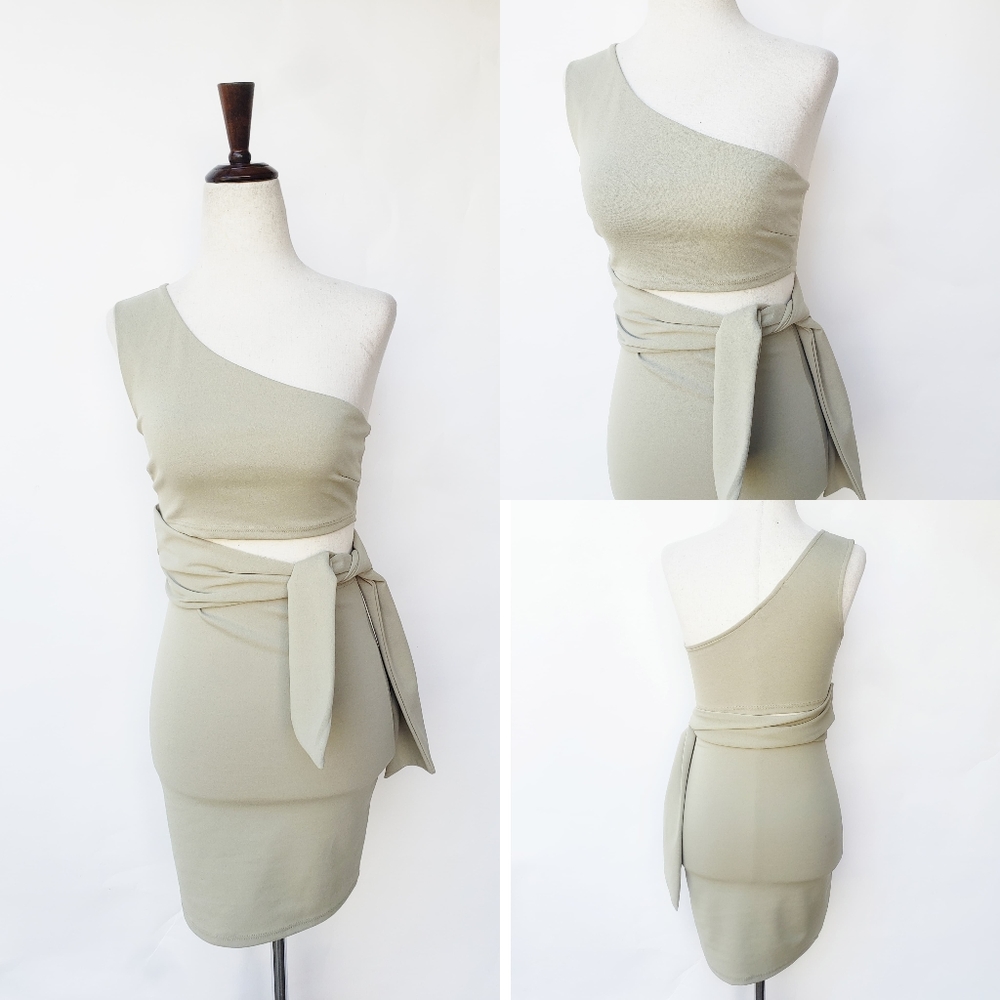 New Pink Blush green cut out dress size small boutique